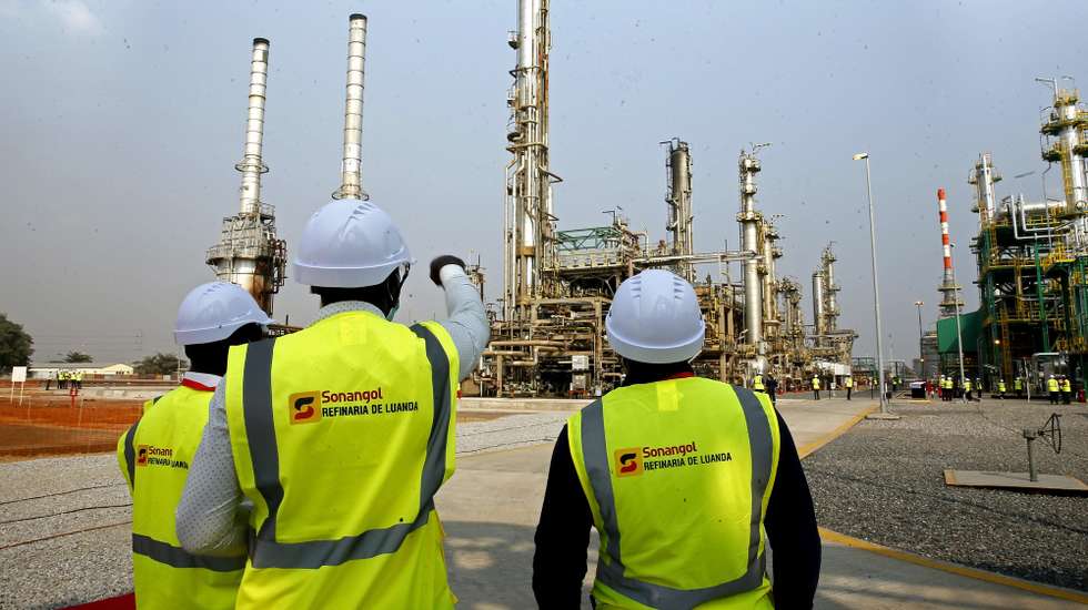 Nova refinaria de Luanda, em Luanda, Angola, 07 de julho de 2022. O novo complexo de produção de gasolina na refinaria de Luanda, um investimento de 235 milhões de dólares (219,4 milhões de euros) da petrolífera estatal Sonangol, foi hoje inaugurado pelo Presidente angolano, João Lourenço. AMPE ROGÉRIO/LUSA