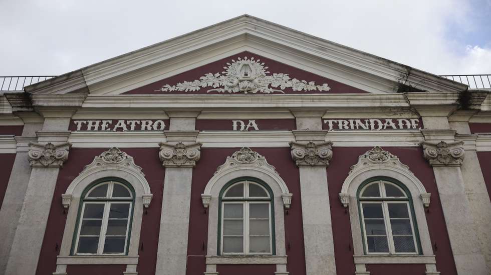 Fachada do edifício do Teatro da Trindade, Lisboa, 18 de janeiro de 2023. CARLOS M. ALMEIDA/LUSA