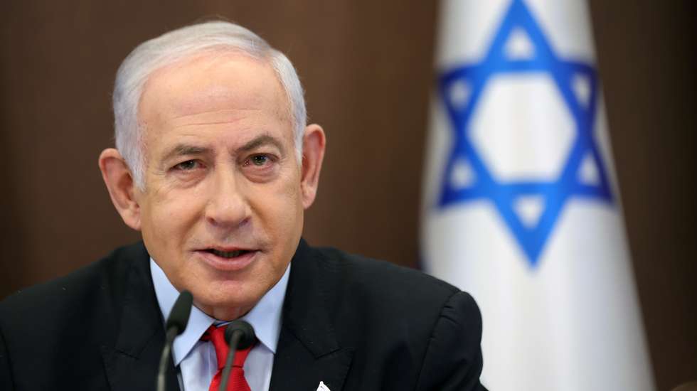 epa10885371 Israeli Prime Minister Benjamin Netanyahu attends the Israeli government's weekly cabinet meeting at the prime minister's office in Jerusalem, 27 September 2023.  EPA/ABIR SULTAN / POOL
