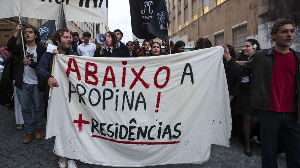 Manifestação pelas propinas