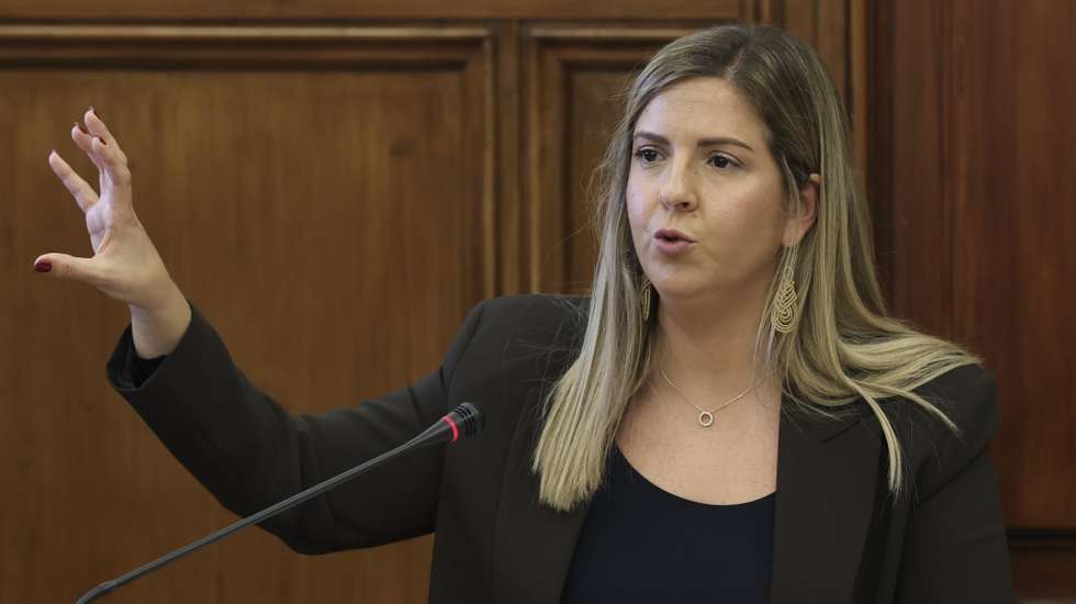 A ministra da Cultura, Juventude e Desporto, Margarida Balseiro Lopes, intervém na audição perante a Comissão de Cultura, Comunicação, Juventude e Desporto, na Assembleia da República, em Lisboa, 24 de fevereiro de 2026. ANTÓNIO COTRIM/LUSA