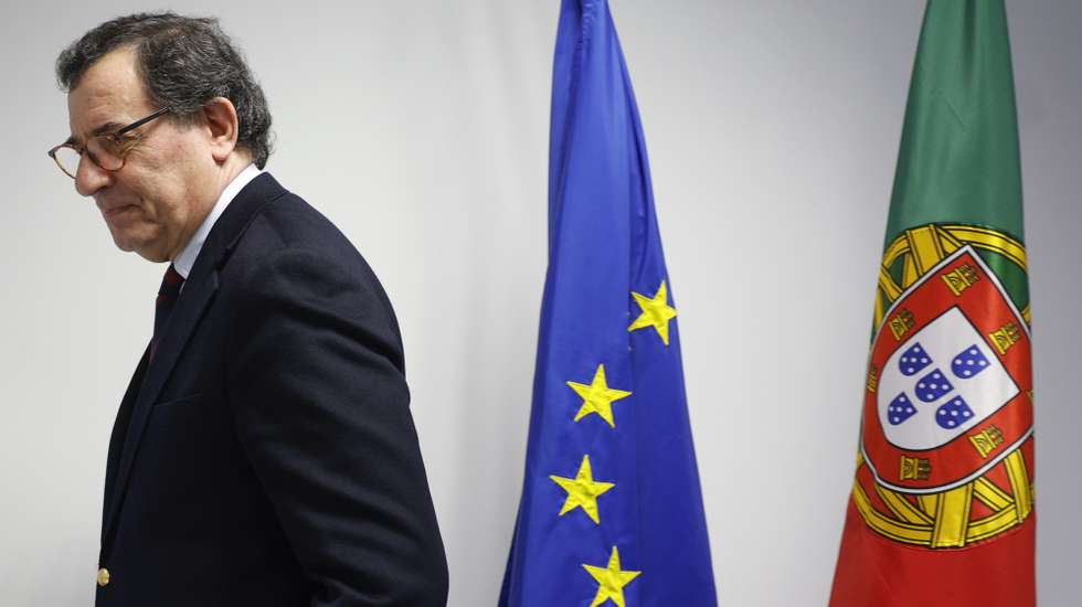 O ministro da Economia e da Coesão Territorial, Manuel Castro Almeida, à chegada para a tomada de posse dos vice-presidentes das CCDR da Norte e Lisboa e Vale do Tejo, seguidas de reuniões dos Conselhos Regionais para apresentação do PTRR - Portugal, Transformação, Recuperação e Resiliência, em Lisboa, 03 de março de 2026. ANTÓNIO PEDRO SANTOS/LUSA