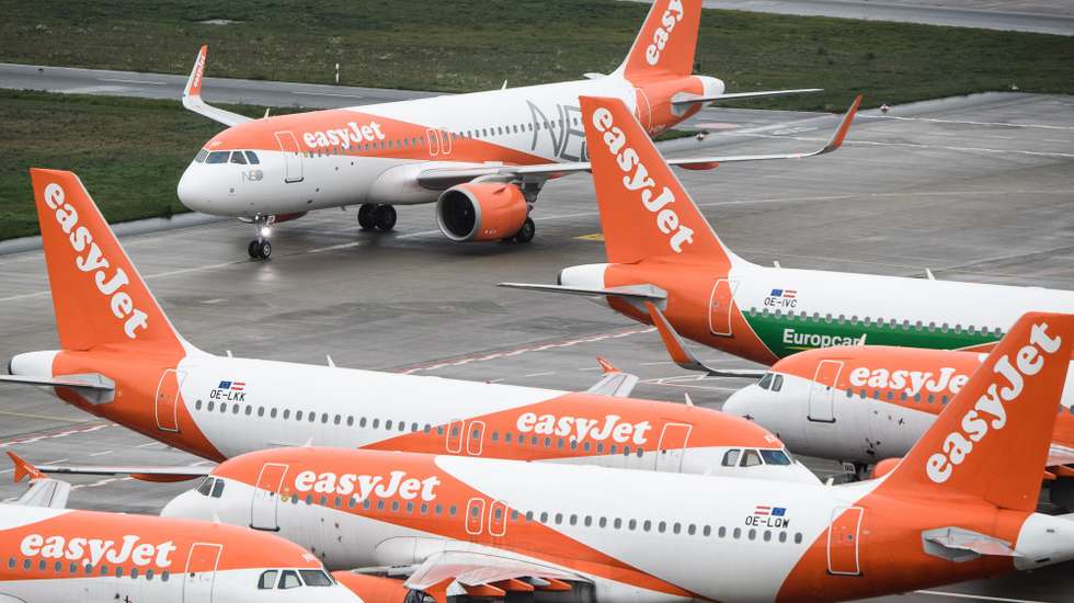 Um avião da EasyJet no aeroporto de Berlim, na Alemanha, em 30 de outubro de 2020