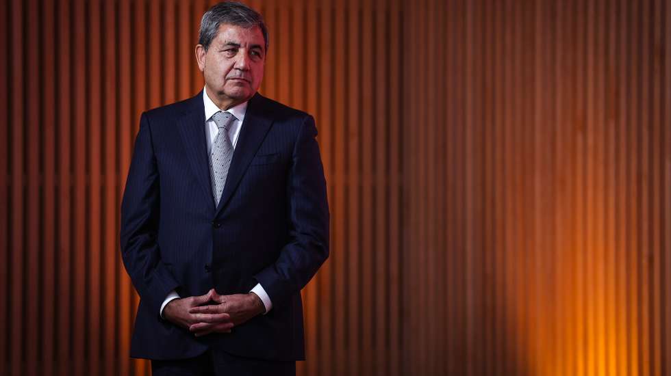 O presidente da Federação Portuguesa de Futebol (FPF), Fernando Gomes, durante a conferência, na Cidade do Futebol, em Oeiras, 27 de novembro de 2023. RODRIGO ANTUNES/LUSA