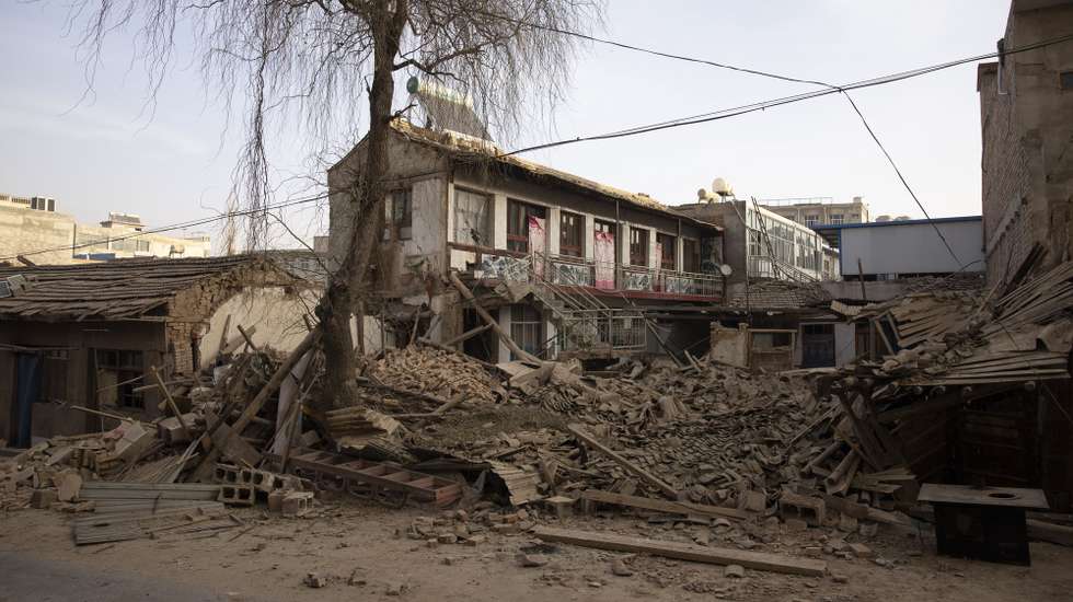 epa11039538 Rubble at a house damaged by the earthquake in Dahejia, Gansu Province, China, 21 December, 2023. A 6.2 earthquake hit the region on 18 December killing more than 100 people.  EPA/ANDRES MARTINEZ CASARES