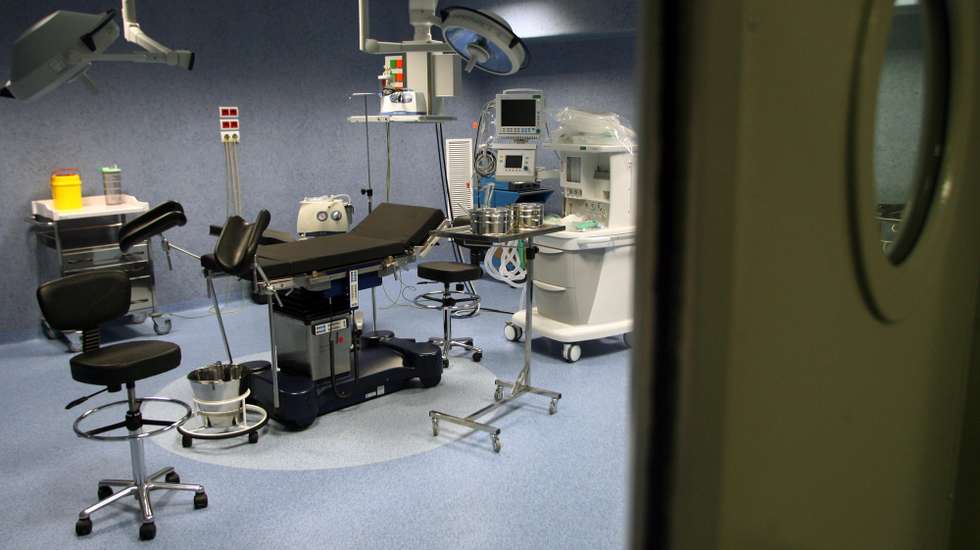 Sala de operações da clinica em Lisboa, que a partir da próxima semana começa a realizar a interrupção voluntária da gravidez, 11 de Julho de 2007. PAULO CARRICO / LUSA