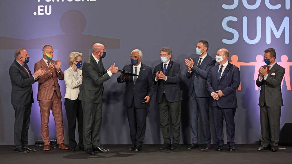 Portuguese Prime Minister Antonio Costa (5-L), President of the European Commission Ursula von der Leyen (3-L), European Parliament President David Sassoli (4-R) and President of the European Council Charles Michel (4-L) during the EU Social Summit closing ceremony and signature of the conclusions commitment-presentation of the Commitment to the President of the European Council held at Alfandega do Porto in Porto, Portugal, 07 May 2021. The meeting takes place during the Portuguese Presidency of the Council of the European Union. ANTONIO PEDRO SANTOS /LUSA