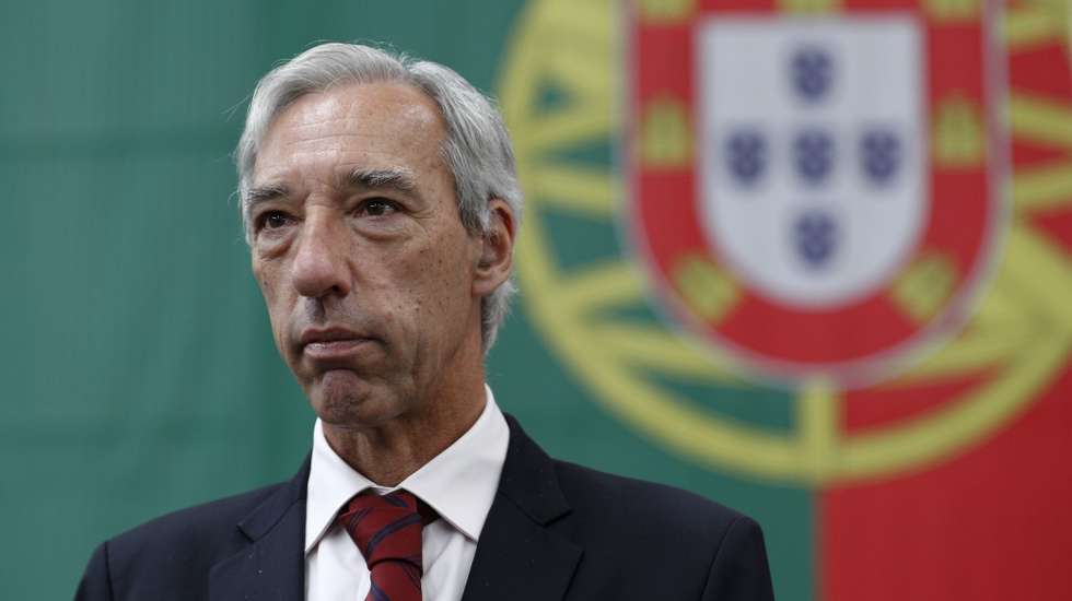 O ministro da Defesa Nacional, João Cravinho Gomes, intervém na chegada da 6.ª Força Nacional Destacada (FND) em missão da NATO no Afeganistão "Resolute Support Mission", que aterraram esta manhã na Base Aérea de Figo Maduro, em Lisboa, 24 de maio de 2021. ANTÓNIO COTRIM/LUSA