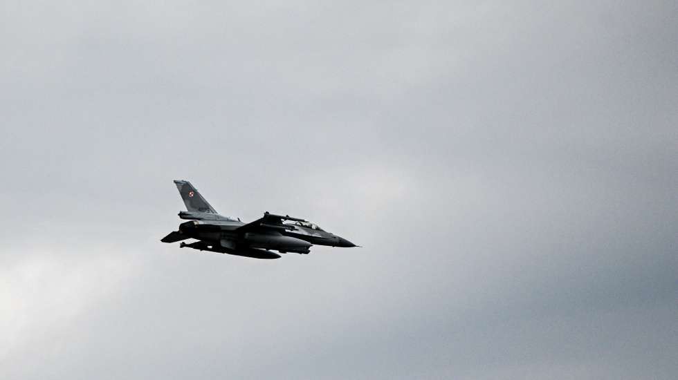 epa10614534 A Polish Air Force's F-16 jet during the joint 'Anaconda-23' exercises at the training ground in Nowa Deba, south-eastern Poland, 06 May 2023 (issued 07 May 2023). This is the largest and most important exercise of the Polish Army this year. Apart from Polish soldiers, units from the United States, Romania and Slovenia take part in it.  EPA/Darek Delmanowicz POLAND OUT