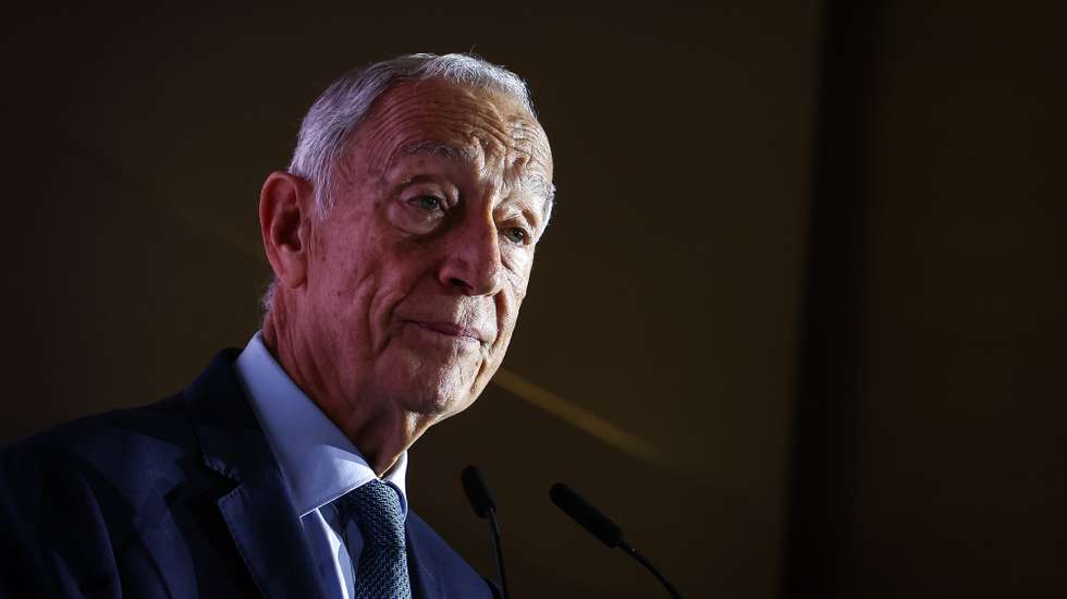 O Presidente da República, Marcelo Rebelo de Sousa, discursa na sessão de encerramento do 12.º Encontro Anual do Conselho da Diáspora Portuguesa, em Cascais, 18 de dezembro de 2025. RODRIGO ANTUNES/LUSA