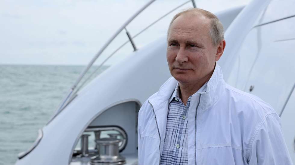 epa09235429 Russian President Vladimir Putin attends informal meeting with Belarusian President Alexander Lukashenko (not pictured) in Sochi, Russia, 29 May 2021. This is the third meeting in a year between Alexander Lukashenko and Vladimir Putin, but the first after the aggravation of relations between Belarus and the EU due to the situation with the Ryanair flight.  EPA/SERGEI ILYIN/SPUTNIK/KREMLIN POOL
