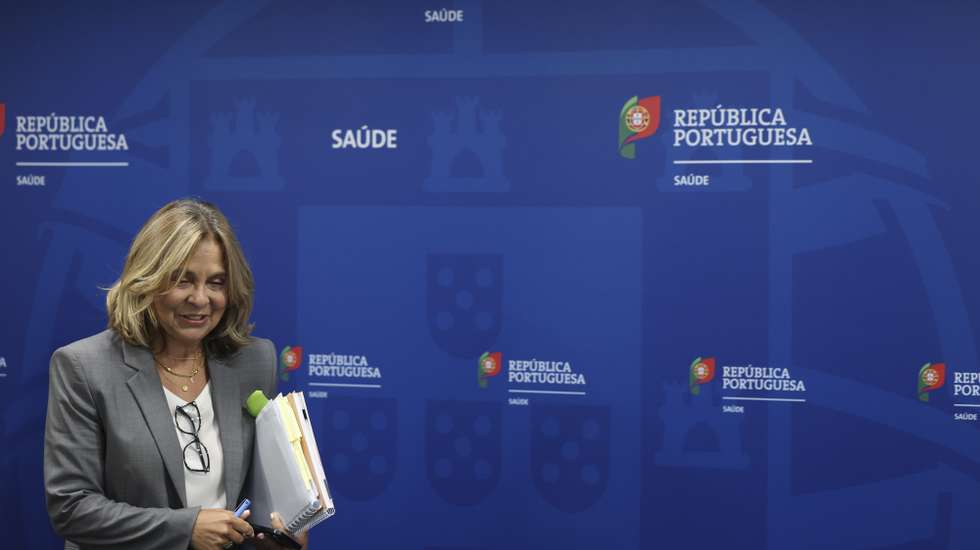 A ministra da Saúde, Ana Paula Martins, antes do inicio da conferência de imprensa de balanço do Plano de Emergência e Transformação da Saúde em Lisboa, 04 de setembro de 2024. ANTÓNIO COTRIM/LUSA