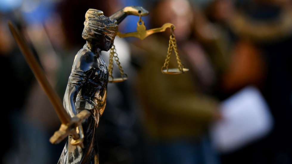Protesto dos oficiais de justiça em frente ao Tribunal de Braga