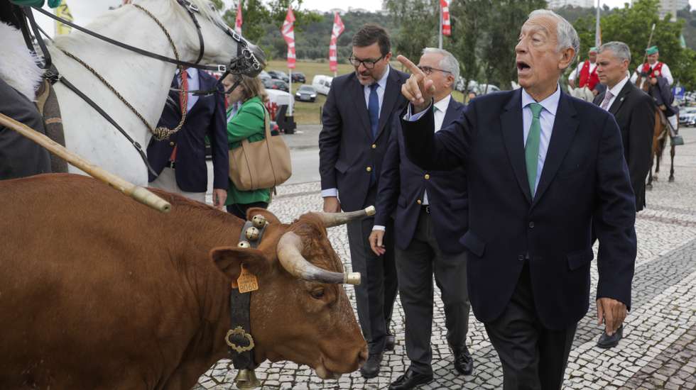 O presidente da República, Marcelo Rebelo de Sousa (D), inaugura a 60ª Feira Nacional de Agricultura / 70ª Feira do Ribatejo no Centro Nacional de Exposições, em Santarém, 8 junho 2024. PAULO CUNHA/LUSA