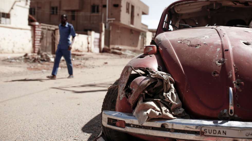 epa11700449 A burnt vehicle in Omdurman, Sudan, 01 November 2024 (issued 04 November 2024). On 02 November, Omdurman was under the control of the Sudanese Armed Forces. A civil war broke out April 2023 between the Sudanese military led by army chief Abdel Fattah al-Burhan, and the paramilitary Rapif Support Forces (RSF) led by Mohamed Hamdan Dagalo, the former Deputy Chairman of the Transitional Sovereignty Council of Sudan.The International Office for Migration (IOM) estimates that spme eight million people have been displaced internally or to neighbouring countries since April 2023.  EPA/SARA CRETA