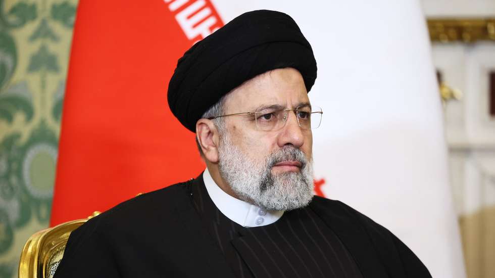 epa11015891 Iranian President Ebrahim Raisi listens to Russian President Vladimir Putin (unseen) during their meeting at the Kremlin in Moscow, Russia, 07 December 2023.  EPA/PAVEL BEDNYAKOV / KREMLIN POOL / POOL MANDATORY CREDIT