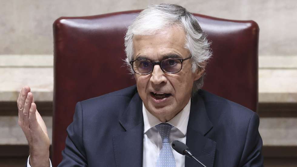 O Presidente da Assembleia da República,  José Pedro Aguiar Branco, intervém durante a sessão plenária sobre o Orçamento do Estado para 2025 (OE2025), na Assembleia da República, em Lisboa, 31 de outubro de 2024. ANTÓNIO COTRIM/LUSA