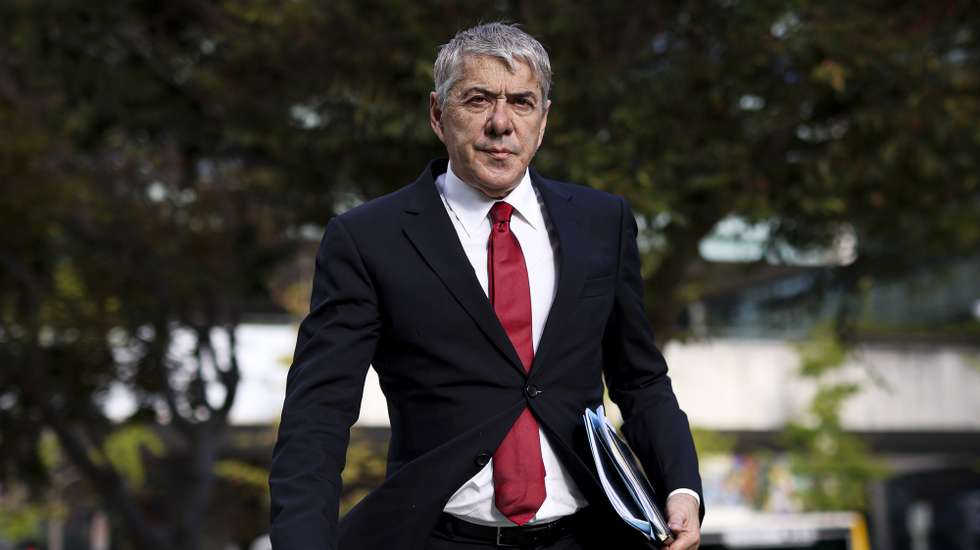 Former Prime Minister Jose Socrates, the main defendant in Operation Marques, arrives at the Lisbon Central Criminal Court on Campus de Justiça, where a panel of judges presided over by Susana Seca will try Socrates and 20 other defendants, including individuals and companies, for 117 crimes, in Lisbon, Portugal, 10 September 2025. Former Portuguese prime minister José Socrates and the other 20 official suspects in Operation Marques are to stand trial on Thursday at the Campus de Justiça in Lisbon, more than a decade after the case accusing the former PM of corruption came to light. FILIPE AMORIM/LUSA
