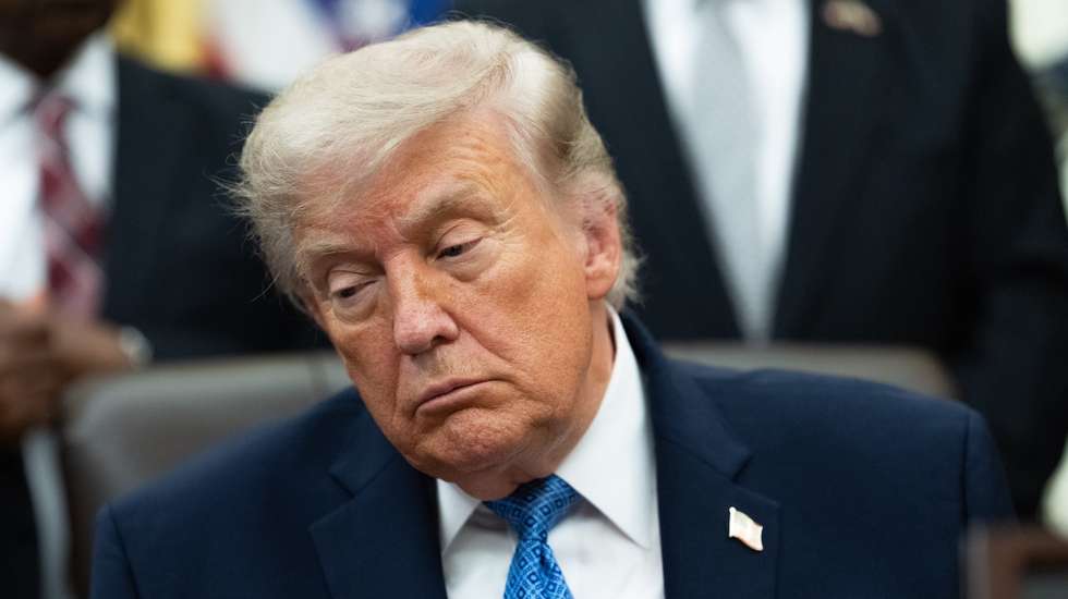epa13067696 US President Donald Trump in the Oval Office of the White House in Washington, DC, USA, 26 June 2026. Trump is speaking on the report released by the White House Religious Liberty Commission, which was established by executive order last year.  EPA/Aaron Schwartz / POOL