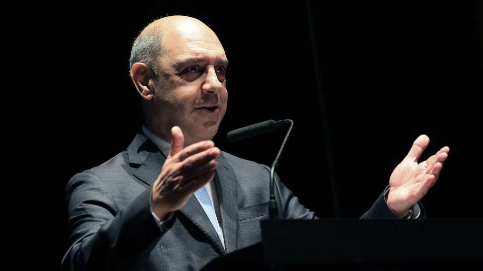 O ministro da Saúde, Manuel Pizarro, discursa durante o 5.º Congresso Internacional e 12.º Encontro Nacional de Paramiloidose para Técnicos de Saúde, no Teatro Municipal de Vila do Conde, 17 de Novembro 2023. ESTELA SILVA/LUSA