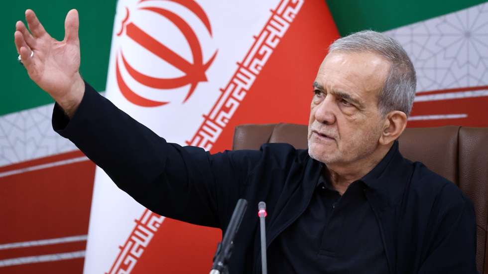 epa13156863 A handout photo made available by the Iranian Presidential Office shows Iranian President Masoud Pezeshkian attending a press conference in Tehran, Iran, 08 August 2026, on the occasion of National Journalists' Day.  EPA/IRANIAN PRESIDENTIAL OFFICE HANDOUT -- MANDATORY CREDIT -- RESTRICTIONS: NO Access Israel Media/Persian Language TV Stations Outside Iran/Strictly No Access BBC Persian/VOA Persian/Manoto TV/Iran International TV. (As mandated by Iran's Directorate General for Foreign Media) -- HANDOUT EDITORIAL USE ONLY/NO SALES
