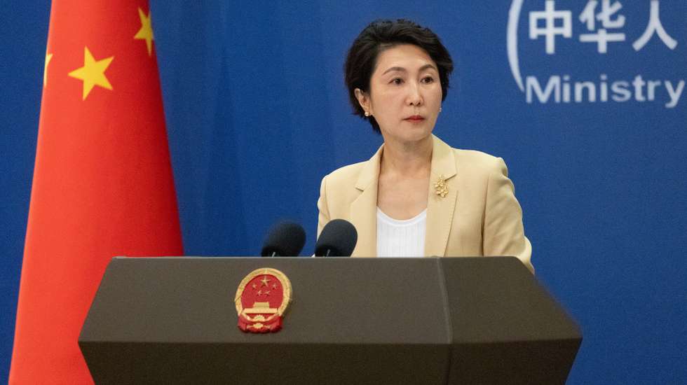 epa12532774 Chinese Foreign Ministry spokesperson Mao Ning speaks during a press conference at the Foreign Ministry in Beijing, China, 18 November 2025. Mao Ning spoke about relations with Japan, among other topics.  EPA/JESSICA LEE
