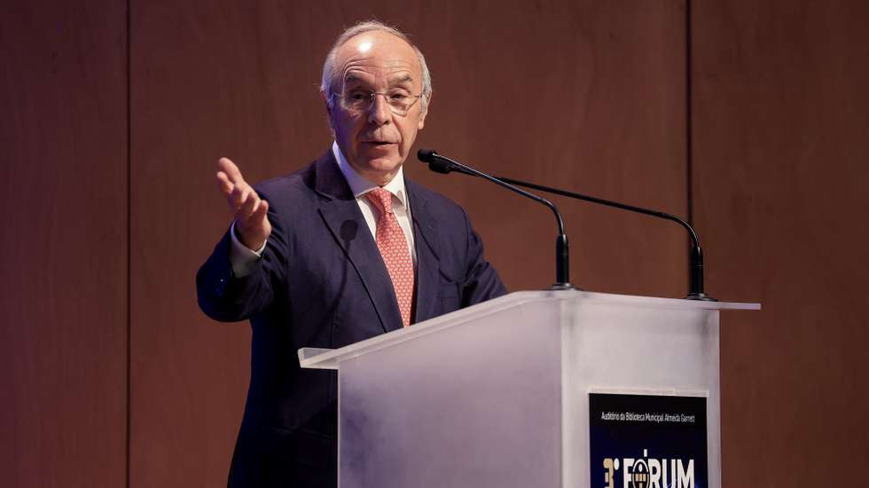 O candidato à Presidência da República Luís Marques Mendes participa no 3.º Fórum Profissional Liberal a decorrer no Porto, 26 de Setembro de 2025. JOSÉ COELHO/LUSA