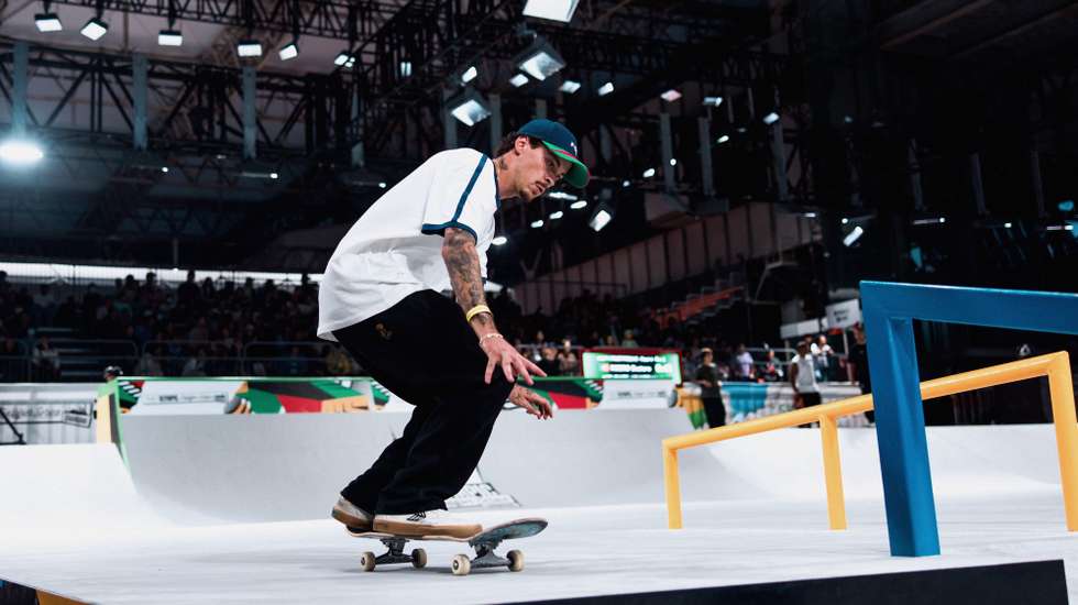epa11344822 Nyjah Huston of USA competes in the Skateboarding Men's Street preliminaries during the Olympic Qualifier Series Shanghai 2024 in Shanghai, China, 16 May 2024.  EPA/ALEX PLAVEVSKI