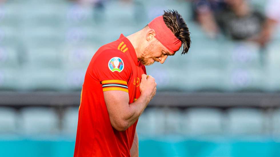 Kieffer Moore teve a primeira oportunidade do jogo, abriu a cabeça pouco depois e apareceu na segunda parte para fazer o empate final (injusto e pesado para o avançado Embolo)