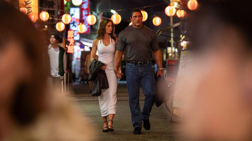 Emily Blunt e Dwayne Johnson injectam uma energia fabulosa nas suas personagens (contem com eles para prémios de interpretação)