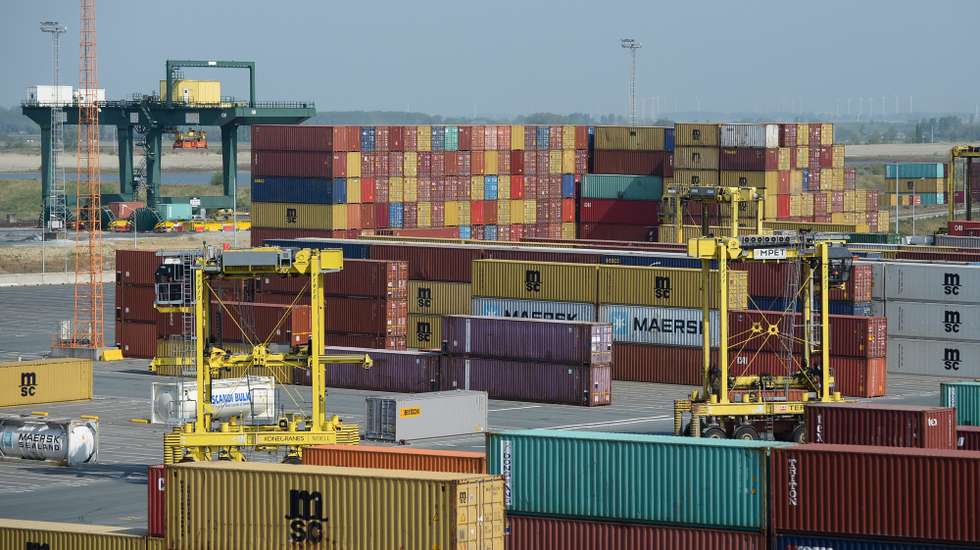 epa08386682 The MSC PSA European Terminal (MPET), the largest container terminal in the Port of Antwerp, in Antwerp, Belgium, 27 April 2020.  EPA/JOHANNA GERON / POOL