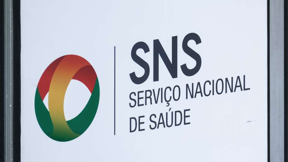 Logótipo do Serviço Nacional de Saúde (SNS), em Lisboa, 07 de julho de 2022. MÁRIO CRUZ/LUSA