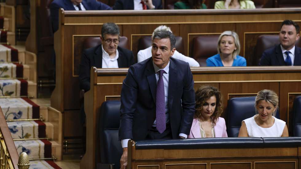 epa11379127 Spain's First Minister Pedro Sanchez vote in the plenary session where the so-called Amnesty Law was approved at the Lower House in Madrid, Spain, 30 May 2024. The bill was passed at the parliament with 177 votes in favor and 172 against. The Amnesty Law is part of the deal struck by the Spanish Prime Minister's PSOE party to form a coalition Government with the support of Catalan and Basque pro-independent parties following the elections in July 2023. The bill would grant amnesty to people facing legal issues for involvement in Catalonia's failed 2017 independence bid.  EPA/JJ Guillen