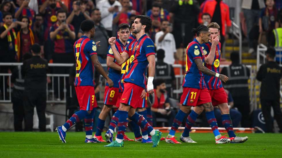 epa12634675 Ferran Torres of Barcelona (C) celebrates scoring the 1-0 goal during the Spanish Super Cup semi final between Barcelona and Athletic Club in Jeddah, Saudi Arabia, 07 January 2026.  EPA/STR