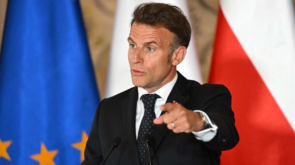 epa12902968 French President Emmanuel Macron speaks during a joint press conference with Polish Prime Minister Donlad Tusk (not seen) after 1st intergovernmental summit since the signing of the Treaty of Nancy, at the Artus Court in Gdansk, Poland, 20 April 2026. Discussions focused on bilateral relations between Poland and France, security challenges in Europe, and transatlantic alliances and relations. Poland and France are celebrating the first Polish-French Friendship Day.  EPA/ADAM WARZAWA POLAND OUT