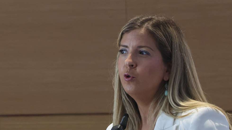 A ministra da Cultura Juventude e Desporto, Margarida Balseiro Lopes, discursa na sessão sobre a Revisão do Estatuto dos Profissionais da Área da Cultura (EPAC), no Centro Cultural de Belém, em Lisboa, 13 de julho de 2026. TIAGO PETINGA/LUSA