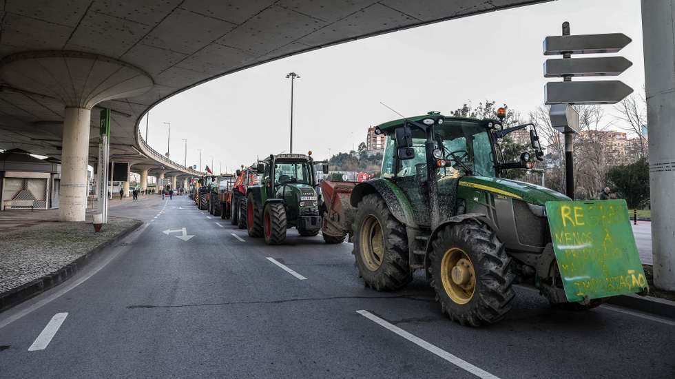 Trator agrícola