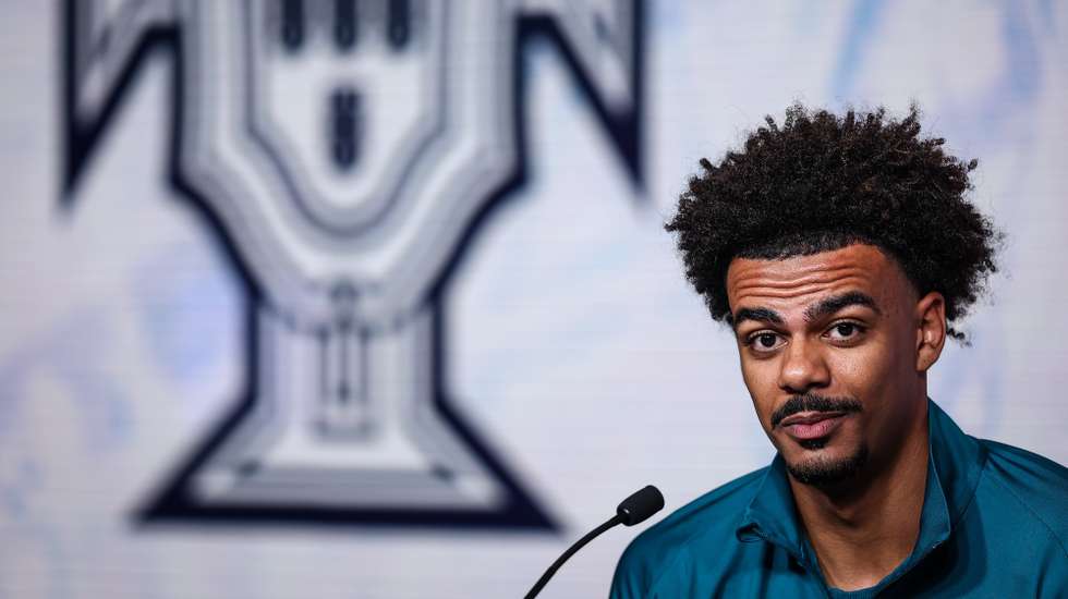 epa11651012 Portugal soccer player Renato Veiga speaks during a press conference prior to Portugal soccer matchs against Poland and Scotland for UEFA Nations League, in Oeiras, Portugal, 09 October 2024.  EPA/RODRIGO ANTUNES