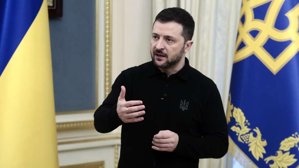 epa11877116 Ukrainian President Volodymyr Zelensky briefs the media after his meeting with British foreign secretary in Kyiv, Ukraine, 05 February 2025. David Lammy arrived in Ukraine to meet with senior Ukrainian officials amid the ongoing Russian invasion.  EPA/VOLODYMYR TARASOV