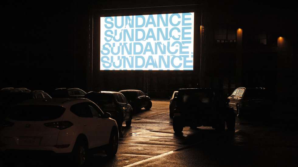 epaselect epa08980866 People in their cars attend the 2021 Sundance Film Festival satellite screening of First Date at the Fort Mason Fix, presented by San Francisco’s The Roxie Theater, in San Francisco, California, USA, 01 February 2021.  EPA/JOHN G. MABANGLO