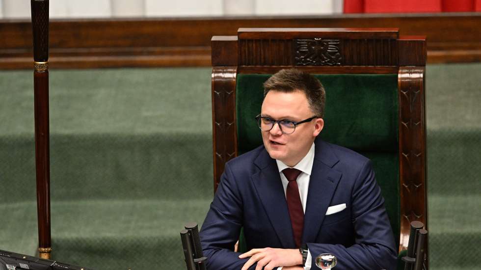 epa10973397 Polska (Poland) 2050 Chairman and newly elected Sejm Speaker Szymon Holownia, a leader of the Third Way coalition, speaks during the inaugural sitting of the Sejm of VIII term in Warsaw, Poland, 13 November 2023.  EPA/RADEK PIETRUSZKA POLAND OUT