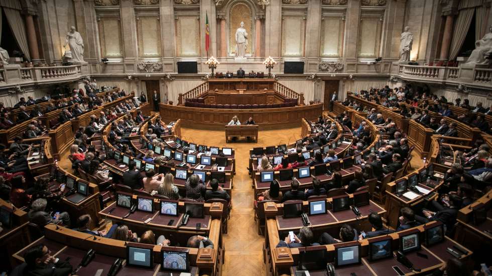 Debate da eutanásia discute-se no Parlamento antes de confirmação do diploma