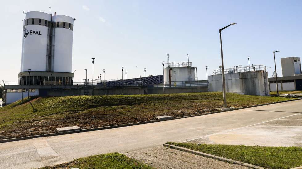 Estação de Tratamento de Águas (ETA), em Asseiceira, Tomar, 17 de março de 2021. A Estação de Tratamento de Águas (ETA) que fornece água a um terço dos portugueses vai em breve ser neutra em consumo de energia e ainda vai produzir hidrogénio verde, um projeto que deve “orgulhar o país". (ACOMPANHA TEXTO DA LUSA DO DIA 05 DE ABRIL DE 2021). JOÃO RELVAS/LUSA