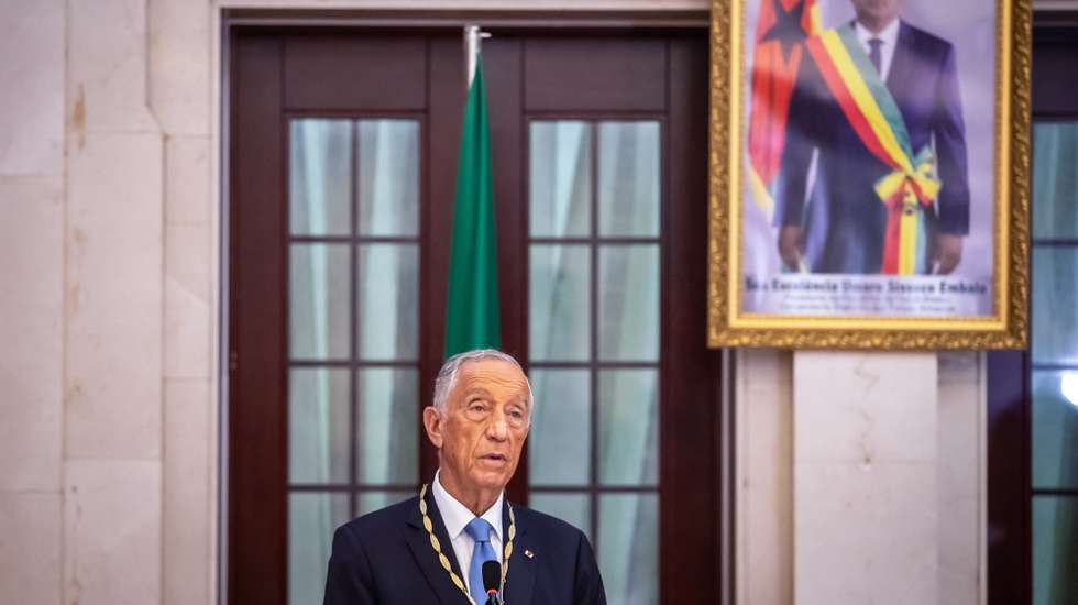 O Presidente da República, Marcelo Rebelo de Sousa, faz declarações à imprensa, no segundo e último dia de visita oficial à Guiné-Bissau, no Palácio Presidencial, em Bissau, na Guiné-Bissau, 18 de maio de 2021. JOSÉ SENA GOULÃO/LUSA