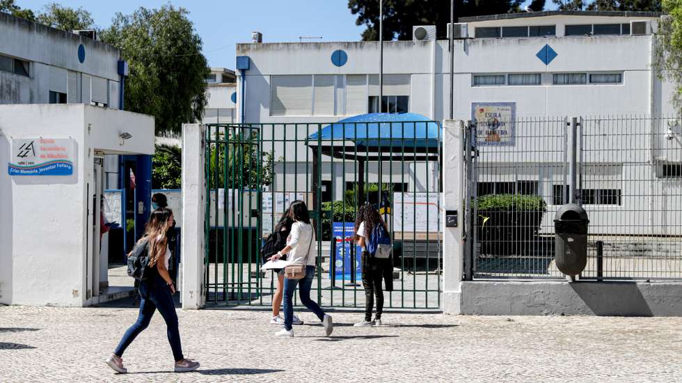 Em várias decisões, das quais o Ministério da Educação recorreu