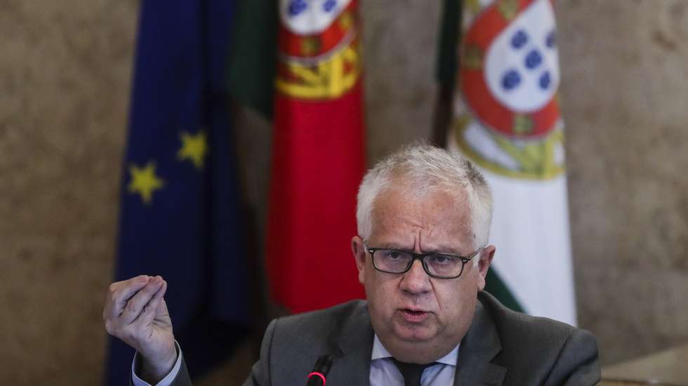 O ministro ministro da Administração Interna, Eduardo Cabrita, durante a sua audição perante a Comissão de Assuntos Constitucionais, Direitos, Liberdades e Garantias, na Assembleia da República, em Lisboa, 14 de julho de 2021. TIAGO PETINGA/LUSA