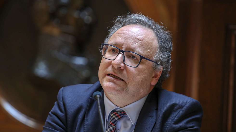O candidato a presidente do Conselho Económico e Social, Francisco de Assis, durante a sua audição perante a Comissão de Trabalho, Segurança Social e Inclusão (conjunta com a Comissão de Economia, Obras Públicas, Planeamento e Habitação), na Assembleia da República, em Lisboa, 27 de abril de 2022. ANTÓNIO COTRIM/LUSA