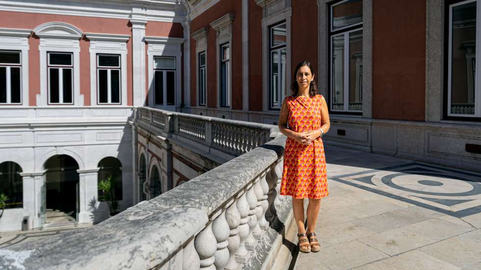 Helena Canhão no edifício histórico da Nova Medical School