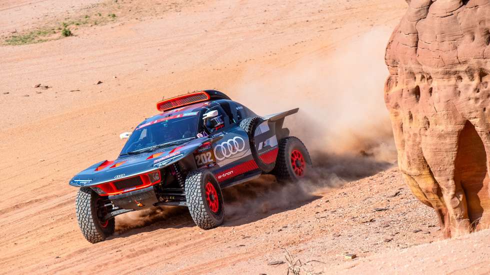 epa11060962 French driver Stephane Peterhansel of Team Audi Sport in action during Stage 1 of the 2024 Rally Dakar, from Alula to Al Henakiyah, Saudi Arabia, 06 January 2024.  EPA/Aaron Wishart