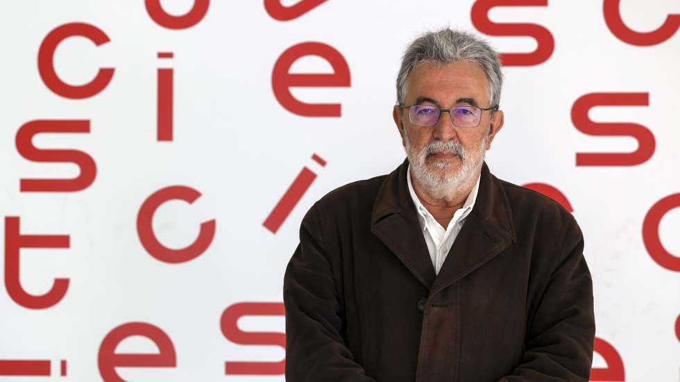 Rui Pena Pires esclarece que nos anos 60 também havia emigração portuguesa qualificada